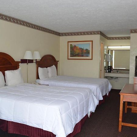 Knights Inn Hurricane Mills Εξωτερικό φωτογραφία